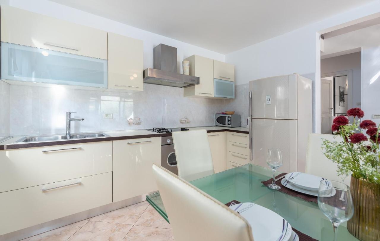 Villa Lucas Novigrad  Екстер'єр фото