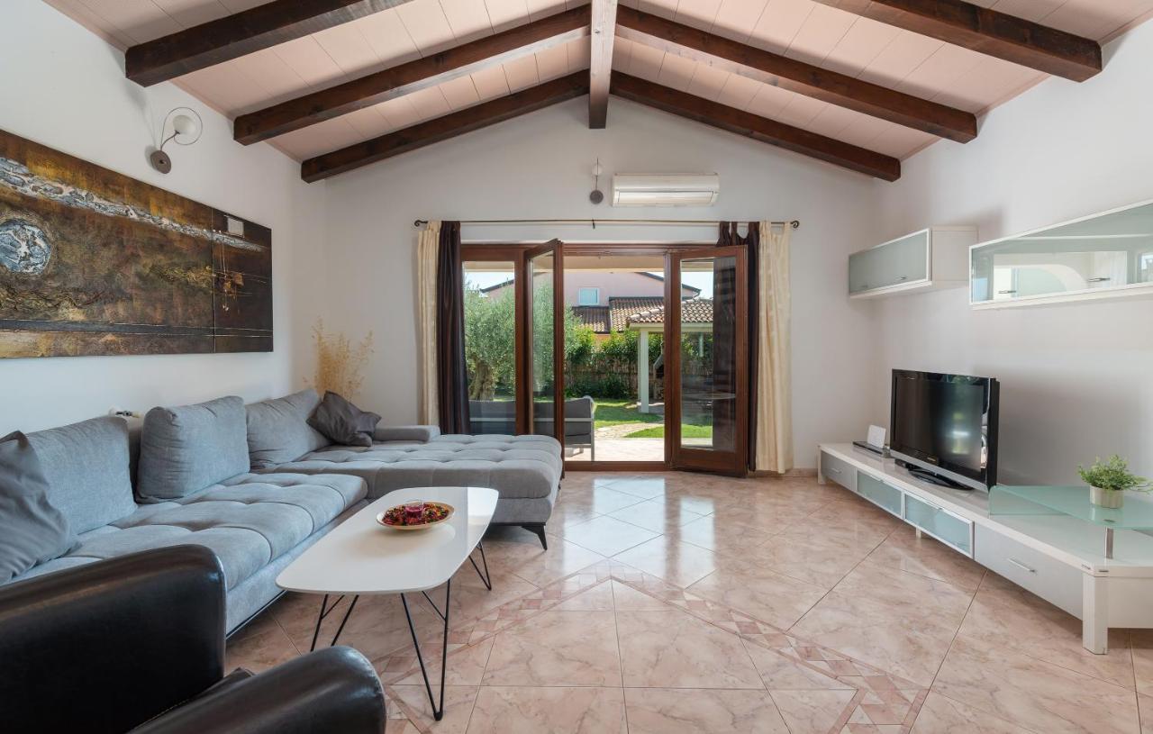 Villa Lucas Novigrad  Екстер'єр фото