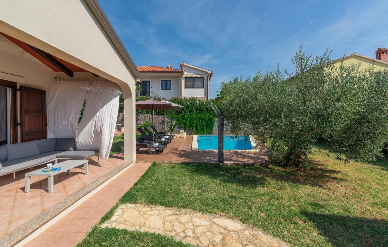 Villa Lucas Novigrad  Екстер'єр фото