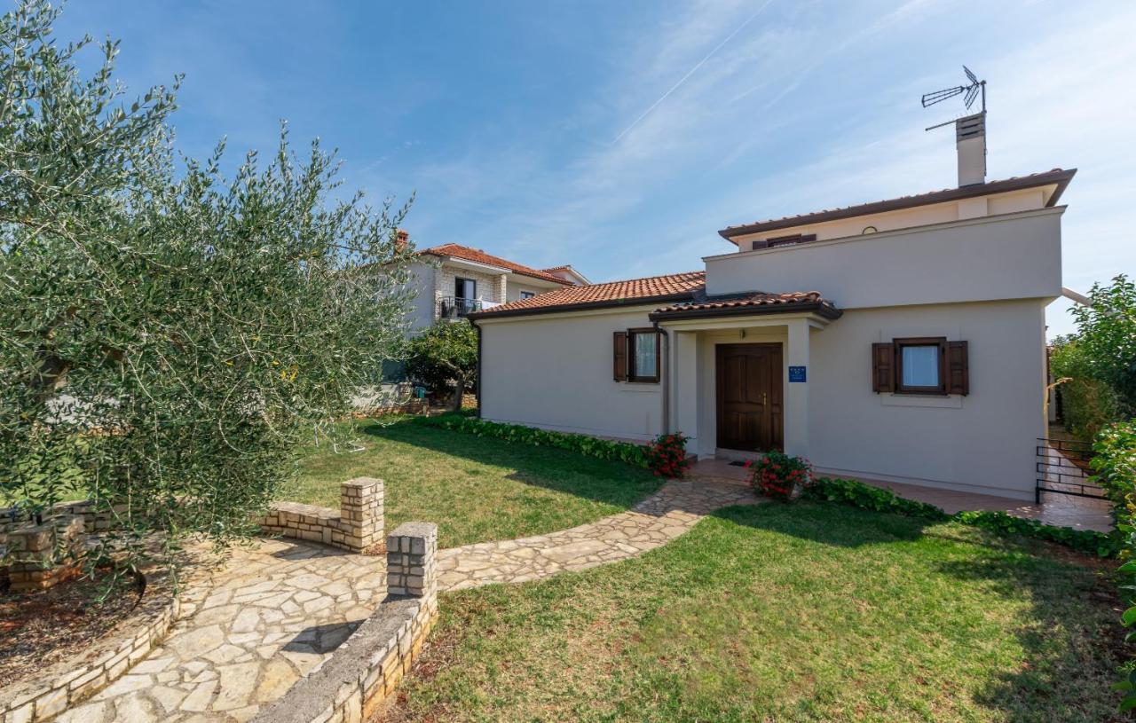 Villa Lucas Novigrad  Екстер'єр фото