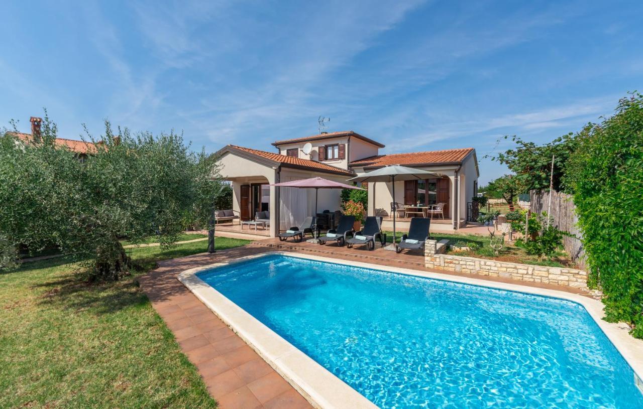 Villa Lucas Novigrad  Екстер'єр фото